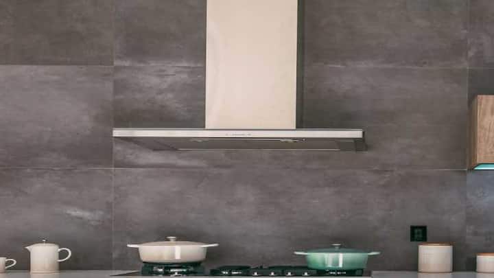 Best wall-mounted chimneys to keep your kitchen smoke-free