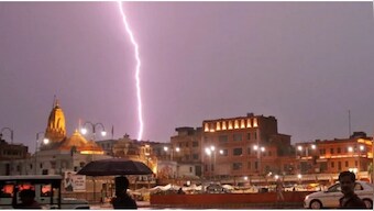 Uttar Pradesh: 14 killed by lightning, Chief Minister Yogi Adityanath announces Rs 4 lakh compensation for kin