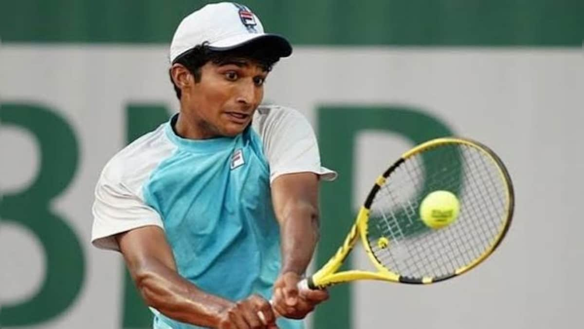 Wimbledon 2021: Indian-origin Samir Banerjee lifts boys singles title with win over Victor Lilov