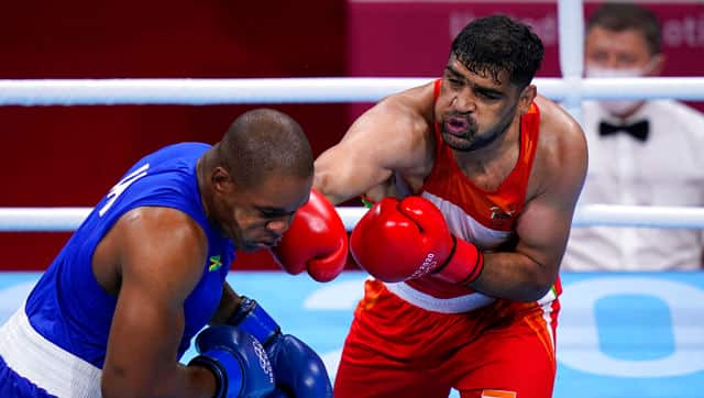 On the contrary, Sathish Kumar sailed into the quarter-finals of the men’s super heavyweight category. He defeated Jamaica’s Ricardo Brown 4-1. AP 