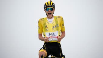 Tour de France 2021: Tadej Pogacar fends off Jonas Vingegaard, Richard Carapaz to win stage 17, extend overall lead