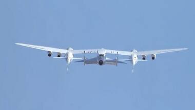 Virgin Galactic founder Richard Branson takes off for space aboard Unity 22