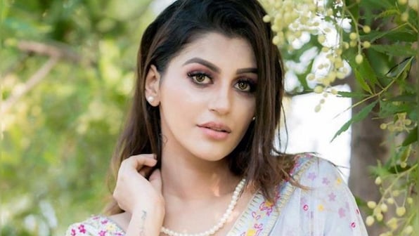 NOTA actor Yashika Aannand under critical care following car accident near Chennai