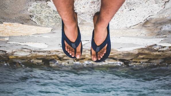 Best flip-flops and house slippers for men