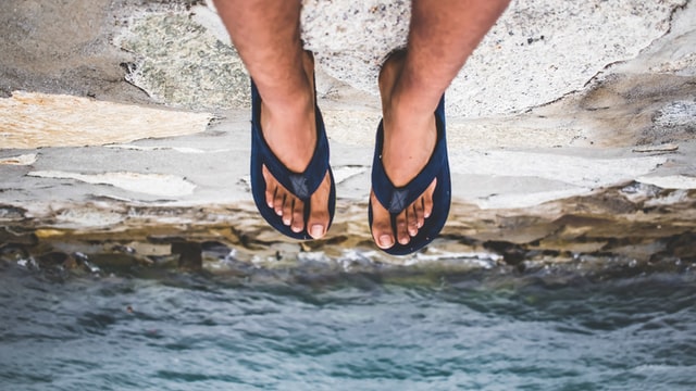 Best flip-flops and house slippers for men Best flip-flops and house slippers for men