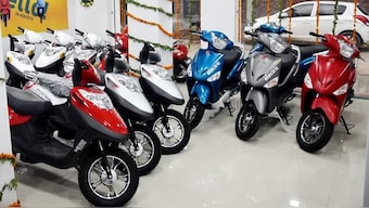 Hero Electric targets sales of 1 lakh e-scooters in 2021, to set up new production facility