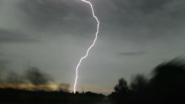 Rajasthan: 18, including 7 children, killed by lightning in four districts; 21 injured Rajasthan: 18, including 7 children, killed by lightning in four districts; 21 injured