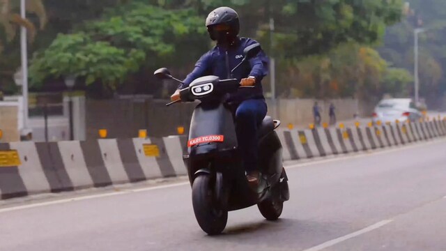 Ola electric scooter hits Bengaluru roads in the hands of CEO Bhavish Aggarwal: Watch video
