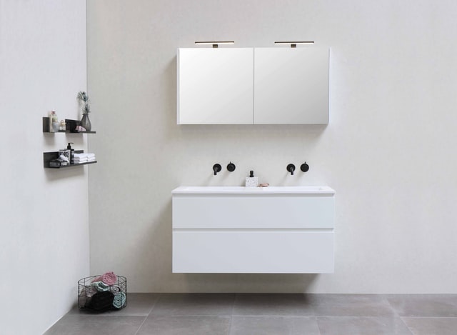 Stylish organizers to keep your bathroom clean and neat Stylish organizers to keep your bathroom clean and neat