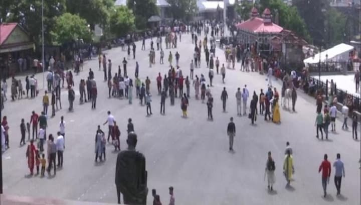 Home ministry asks states to act against 'blatant violation' of COVID-19 norms in hill stations, markets