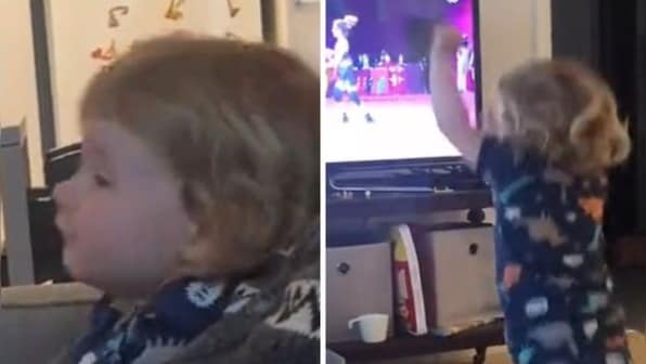 'The women are so strong': Little girl's reaction to watching weightlifting event at Tokyo Olympics melts hearts