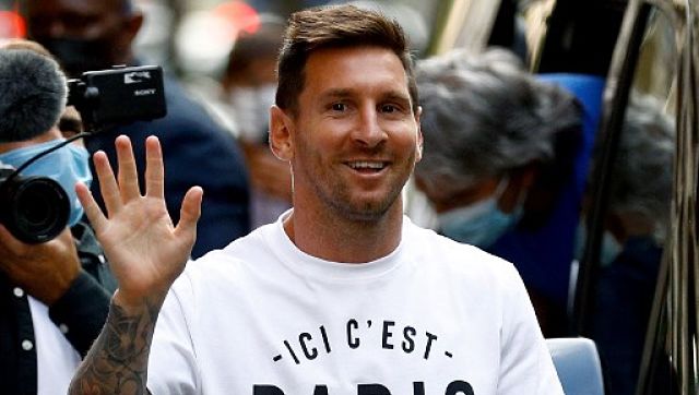 Lionel Messi signs two-year deal with Paris Saint-Germain after leaving Barcelona Lionel Messi signs two-year deal with Paris Saint-Germain after leaving Barcelona