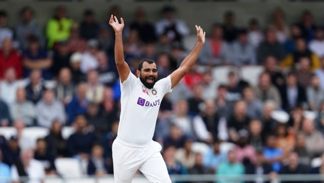 England’s tail didn’t wag as the Indian bowlers picked up the last two wickets within the first 10 minutes of the day. Shami led the Indian bowling line-up in the first innings, ending with figures of 4/95. 
