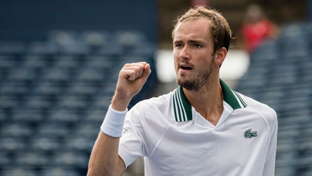atp toronto masters daniil medvedev beats alexander bublik foot