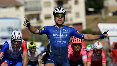 Vuelta a Espana: Deceuninck-Quick-Step rider Fabio Jakobsen wins stage four to take green jersey