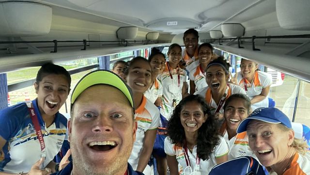 Tokyo Olympics 2020: 'Just bring Gold on your way back', Sjoerd Marijne, Shah Rukh Khan exchange friendly banter after women's historic win Tokyo Olympics 2020: 'Just bring Gold on your way back', Sjoerd Marijne, Shah Rukh Khan exchange friendly banter after women's historic win