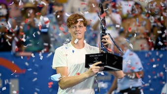 Washington Open: Italy's Jannik Sinner beats Mackenzie McDonald to claim third career title