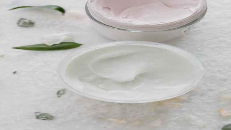 Luxurious treatment masks to care for your hair. Luxurious treatment masks to care for your hair.