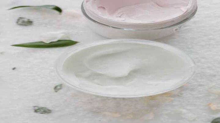 Luxurious treatment masks to care for your hair.