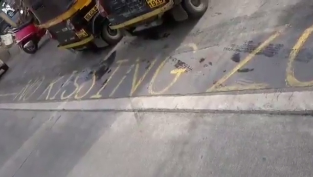 Mumbai’s housing society paints ‘No Kissing Zone’ sign to discourage couples from PDA near building Mumbai’s housing society paints ‘No Kissing Zone’ sign to discourage couples from PDA near building
