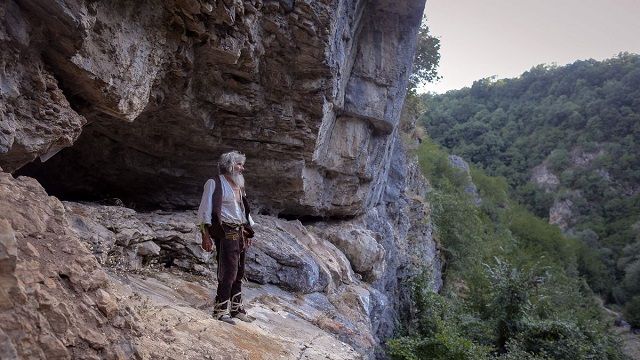 Watch: Serbian 'caveman' gets COVID-19 jab, urges others to get vaccinated Watch: Serbian 'caveman' gets COVID-19 jab, urges others to get vaccinated