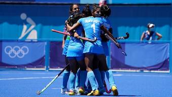 Shivraj Singh Chouhan felicitates India women's hockey team, announces construction of world-class stadium