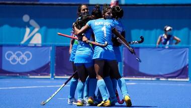 Shivraj Singh Chouhan felicitates India women's hockey team, announces construction of world-class stadium
