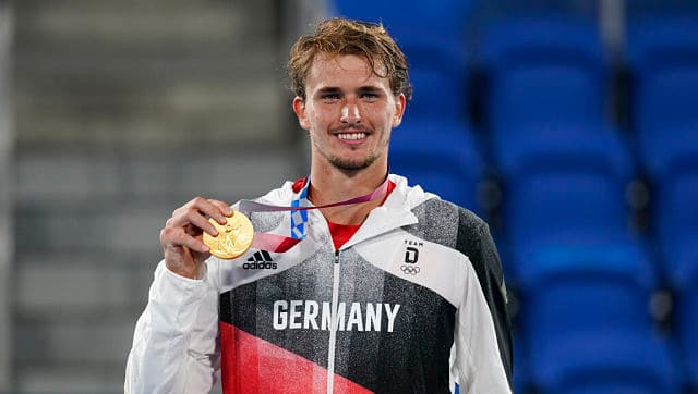 Germany’s Alexander Zverev poses with the men’s singles tennis gold medal. He triumphed over Russian Olympic Committee’s (ROC) Karen Khachanov 6-3, 6-1 in the summit clash. AP