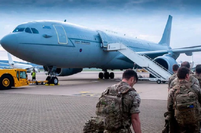 US struggles to speed up evacuate amid airport chaos as 31 August deadline looms US struggles to speed up evacuate amid airport chaos as 31 August deadline looms