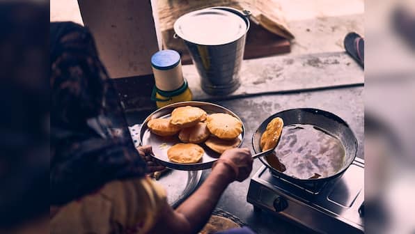 Make mornings easier with these non-stick breakfast pans.
