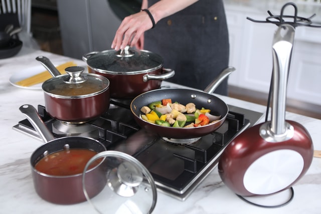 Induction cookware sets so that you are never out of compatible sets Induction cookware sets so that you are never out of compatible sets