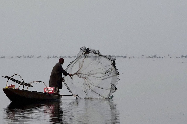 Sri Lankan navy pelts stones, damages 60 Indian fishing boats, nets near Kachchatheevu Sri Lankan navy pelts stones, damages 60 Indian fishing boats, nets near Kachchatheevu