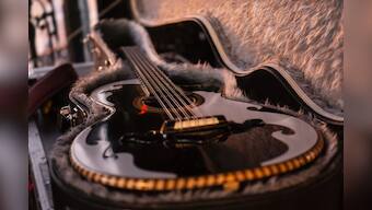 Acoustic bag cover for musicians