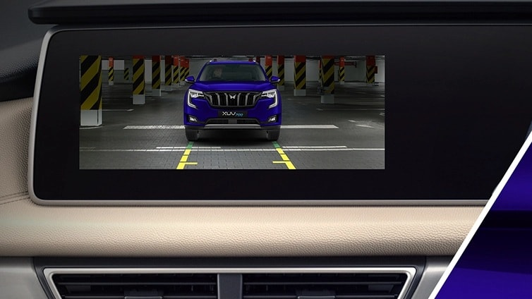 mahindra-xuv700-reverse_camera