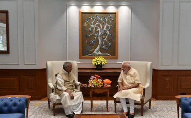 Prime Minister Narendra Modi pays last respects to ex-UP CM Kalyan Singh, hails his "indelible contribution" Prime Minister Narendra Modi pays last respects to ex-UP CM Kalyan Singh, hails his "indelible contribution"