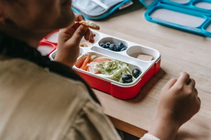 This Twitter thread tries to explain why some European countries don't offer food to guests
