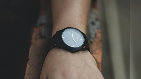 Show off your style with these black dialled analogue watches
