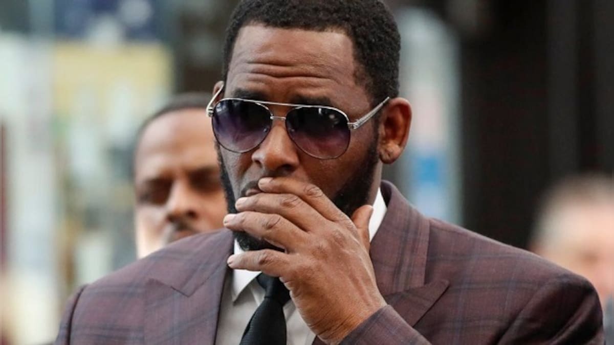 R Kelly unlikely to testify in sex-trafficking trial, claims singer's lawyer