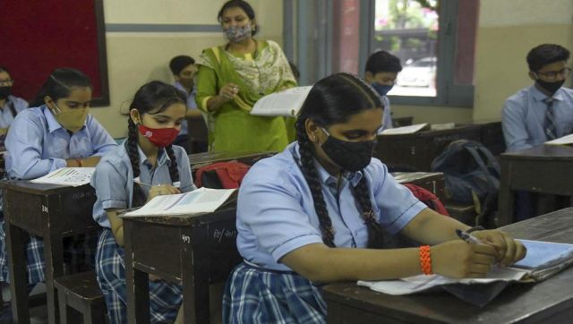 Schools reopen for classes 9-12 after 20 months in West Bengal Schools reopen for classes 9-12 after 20 months in West Bengal