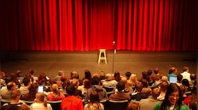 What's in a Setting? Ask a budding stand-up comedy curator — Zoom fatigue and fall in open mic culture