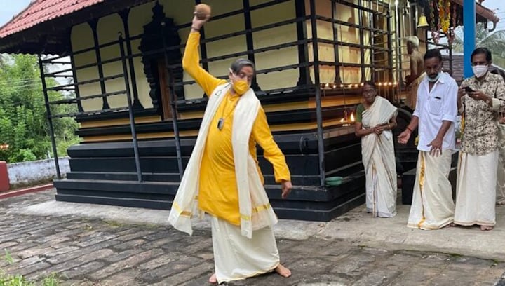Image of Shashi Tharoor smashing coconut on Onam sparks meme fest; MP shares his favourites