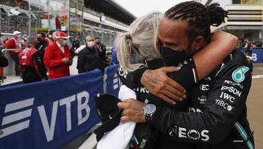 Formula 1: Lewis Hamilton wins 100th F1 race to take lead over Max Verstappen