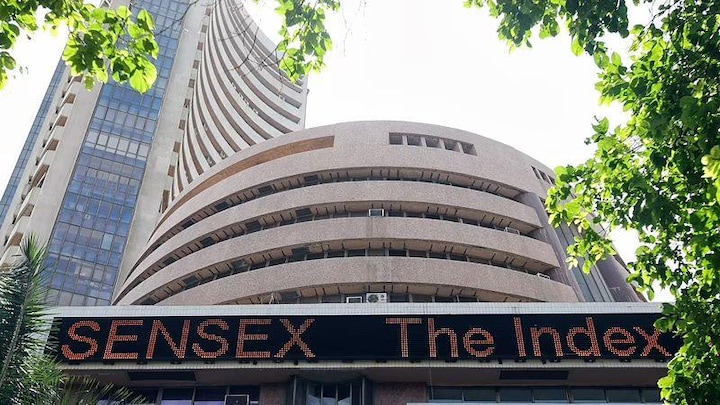 Sensex tumbles over 460 points on fag-end profit booking in RIL, Axis Bank
