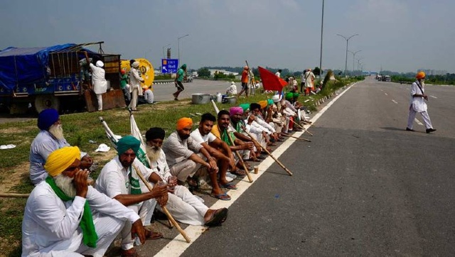 Bharat Bandh: Roads blocked across Haryana, Uttar Pradesh and Delhi as farmers stage protest Bharat Bandh: Roads blocked across Haryana, Uttar Pradesh and Delhi as farmers stage protest