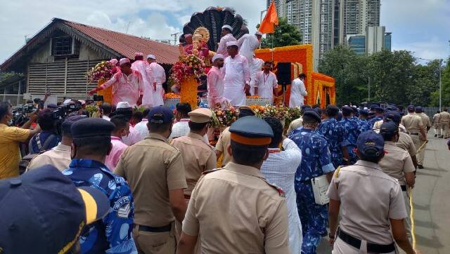 On high alert, the Mumbai police has tightened its security due to recent arrest of terror suspects. The Delhi Police’s special cell had busted a terror module with arrest of six men and claimed that one of them was a resident of Mumbai’s Dharavi. Sachin Gokhale/Firstpost 