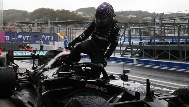 Lewis Hamilton wins; Max Verstappen races to second spot after starting at bottom Lewis Hamilton wins; Max Verstappen races to second spot after starting at bottom