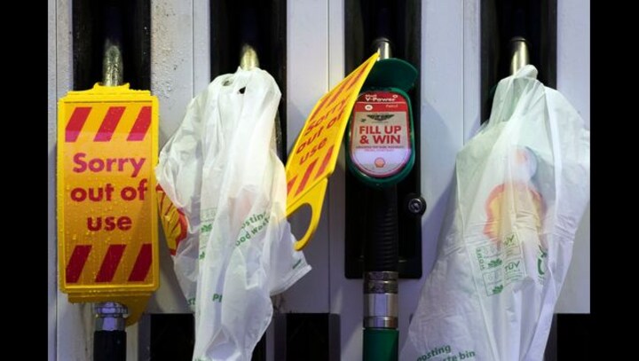 UK ponders calling in army to help ease gas shortage at pumps