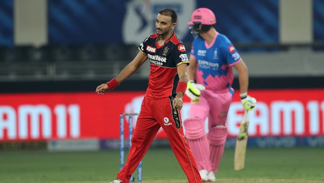 Harshal Patel took three wickets in the final of the innings as RR were restricted to 1499. Image: Sportzpics for IPL
