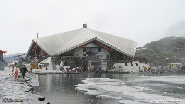 Uttarakhand: Hemkund Sahib shrine to close for winter season on 10 October Uttarakhand: Hemkund Sahib shrine to close for winter season on 10 October
