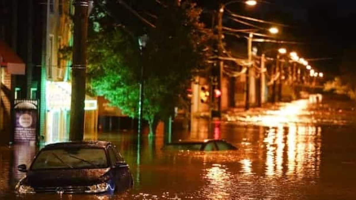 Hurricane Ida causes flash floods in New York area, at least 44 dead